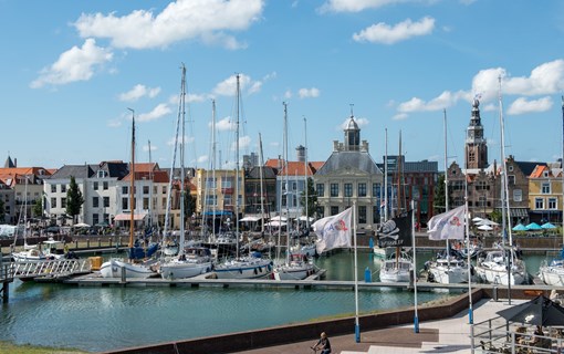 Haven stad zomer